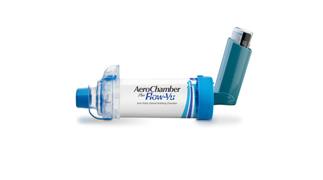 AeroChamber Plus Flow Vu Chamber Blue adult mouthpiece with inhaler